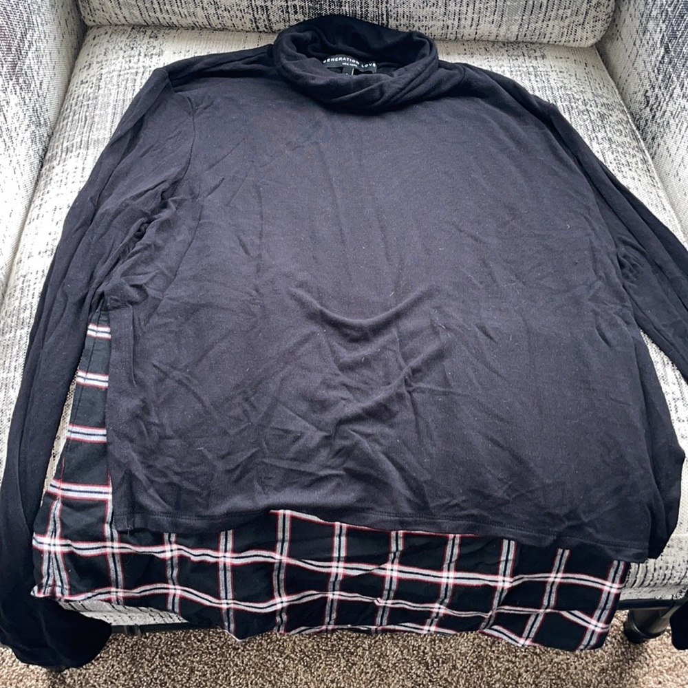 Generation Love black plain turtleneck size small